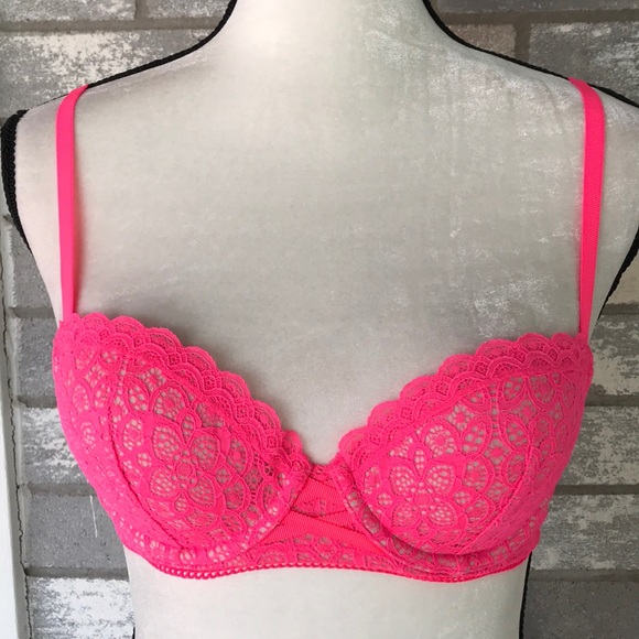 VS dream Angels lined Demi bra size 32C - Picture 1 of 10